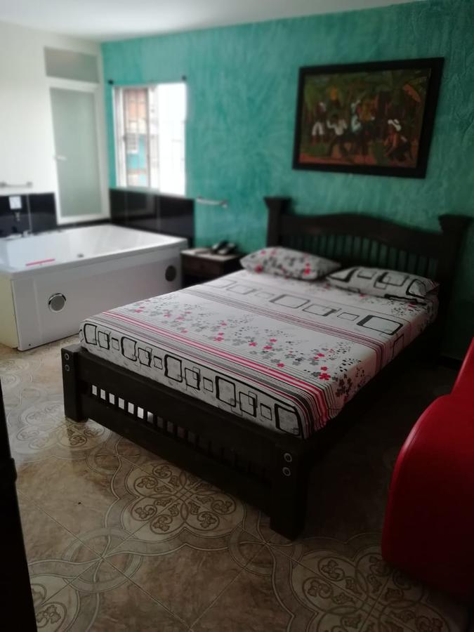 أرمينيا فندق إمبراتريز المظهر الخارجي الصورة